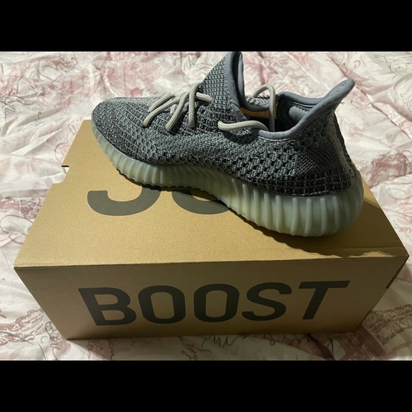 Yeezy boost 350 main image 5